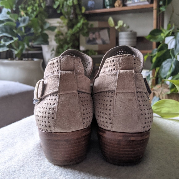 Sam Edelman | Paula | 7.5 | Perforated Suede Buckle Ankle Booties Tan - Picture 7 of 14